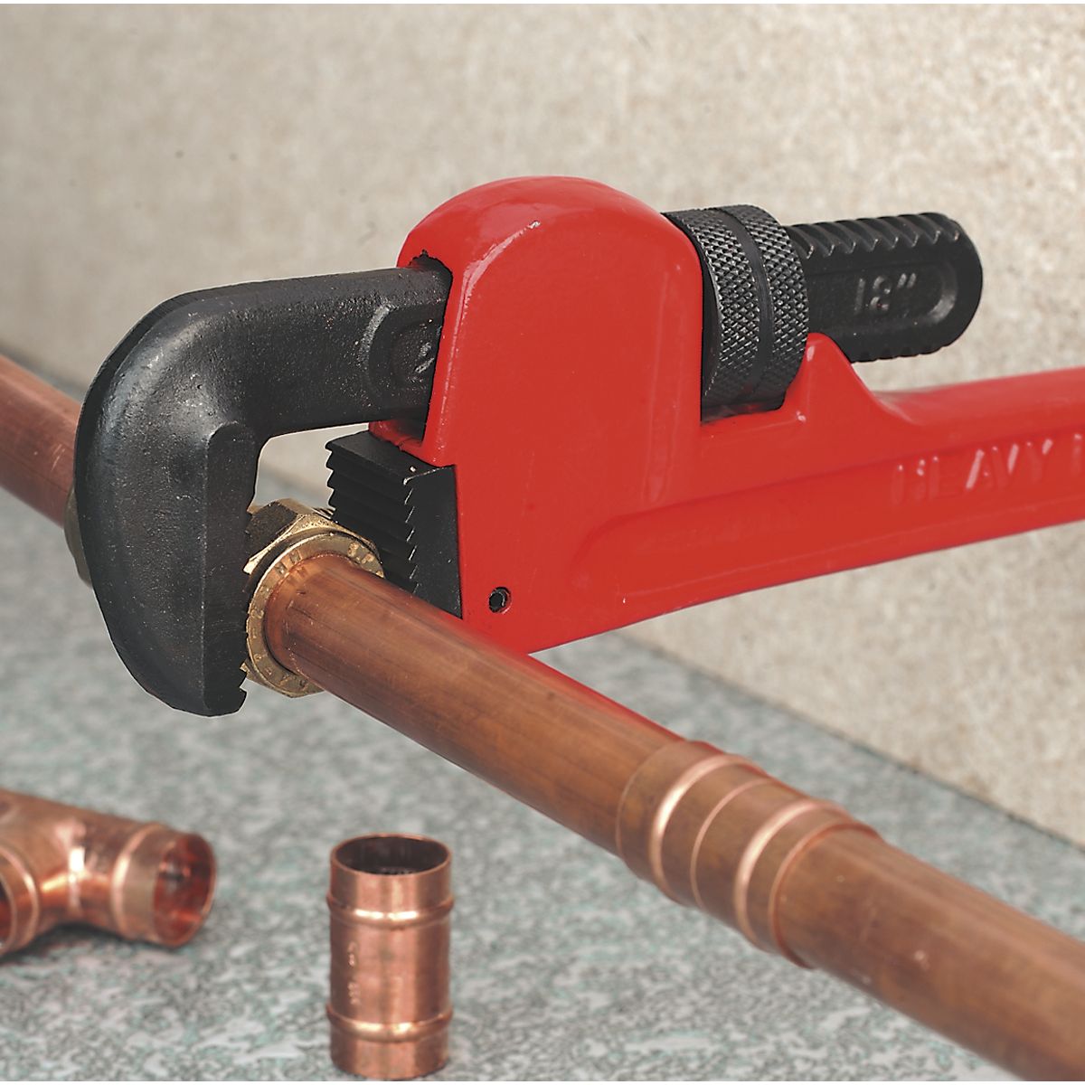 Sealey Premier Cast Steel Pipe Wrench European Pattern 610mm - Image 2