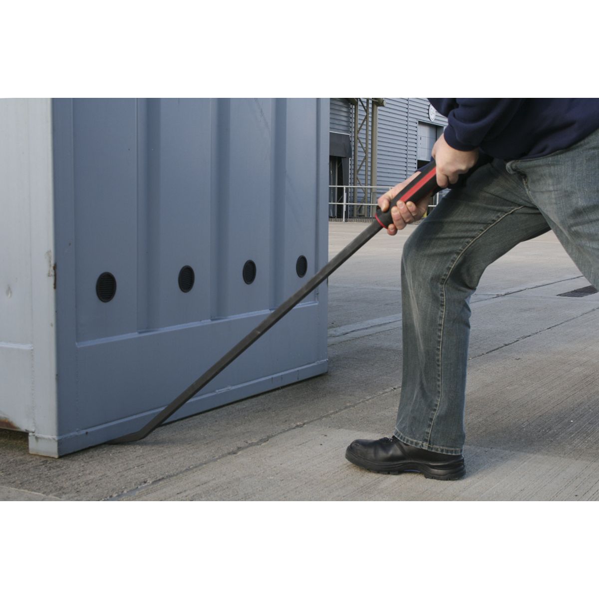 Sealey Premier Heavy-Duty 45¬∞ Pry Bar with Hammer Cap 1220mm - Image 3
