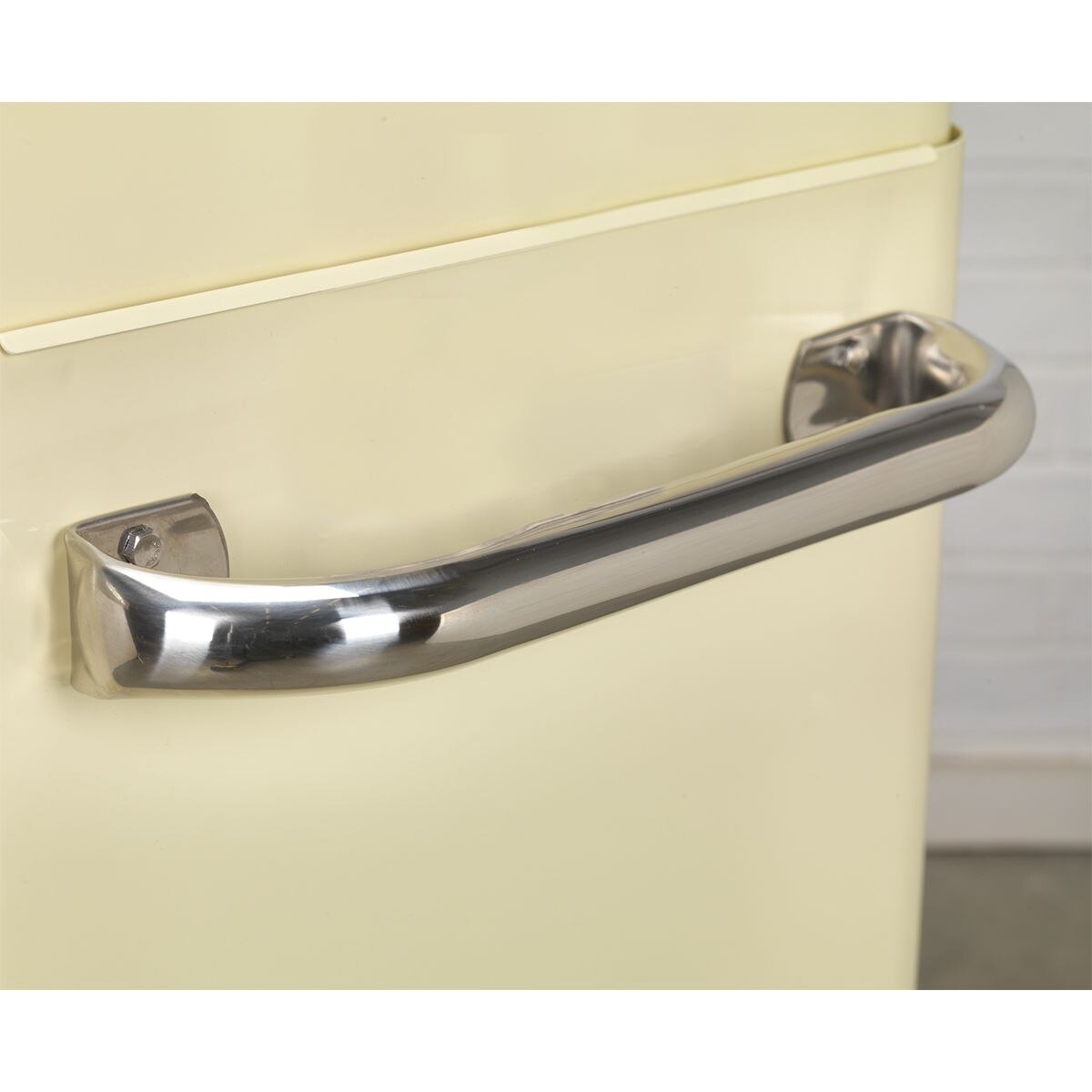 Sealey Premier Retro Style Rollcab 4 Drawer - Image 3