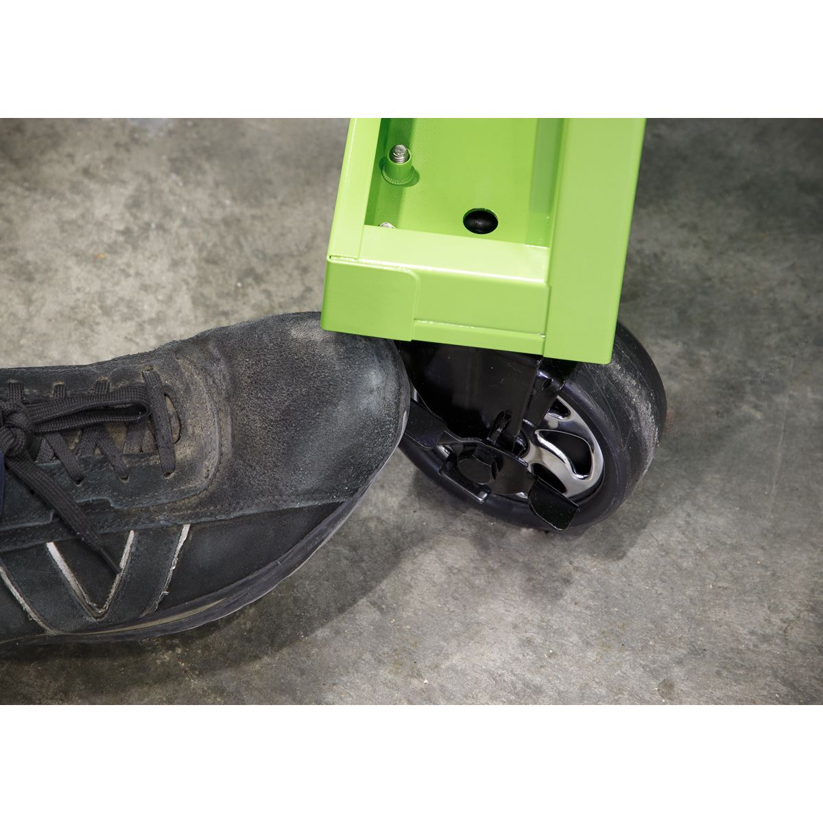 Sealey Superline PRO Rollcab 3 Drawer with Utility Seat - Image 4