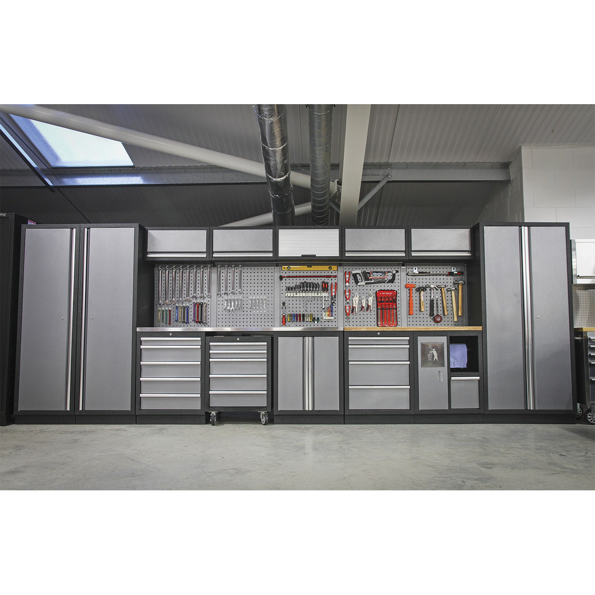 Superline PRO Storage System with Wood Worktop 4.92m APMSSTACK01W
