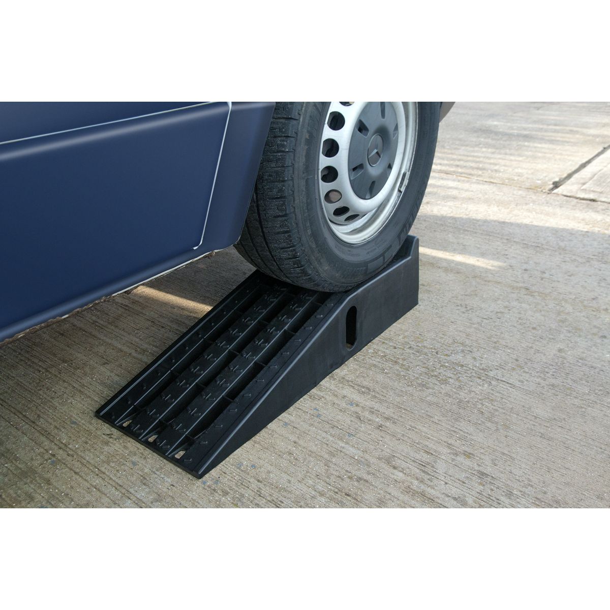 Sealey Car Ramps 1.5 Tonne Capacity per Ramp 3 Tonne Capacity per Pair - Image 2