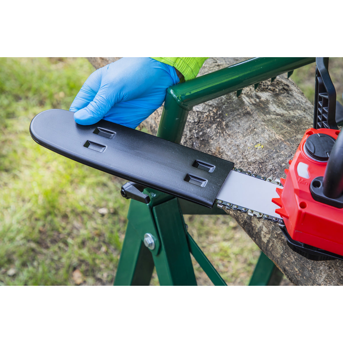 Sealey SV20 Series 25cm Cordless Chainsaw Kit 20V 4Ah - 2 Batteries CP20VCHSKIT