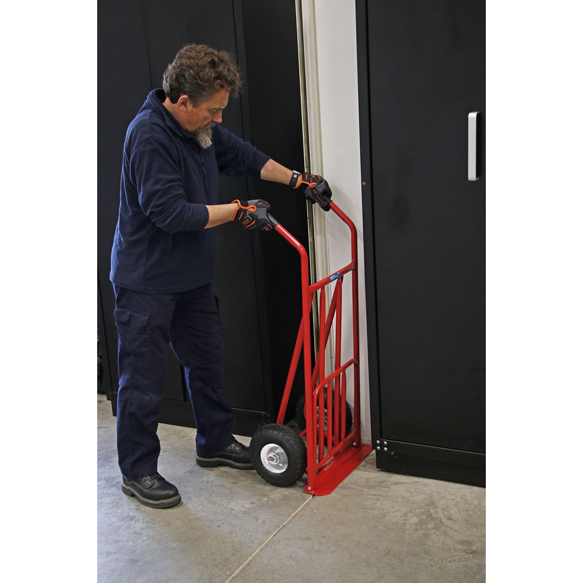 Sealey Folding Sack Truck with Pneumatic Tyres 150kg Capacity - Image 2