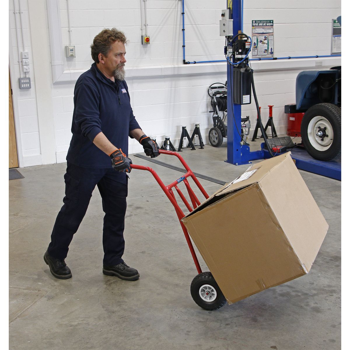 Sealey Folding Sack Truck with Pneumatic Tyres 150kg Capacity - Image 4