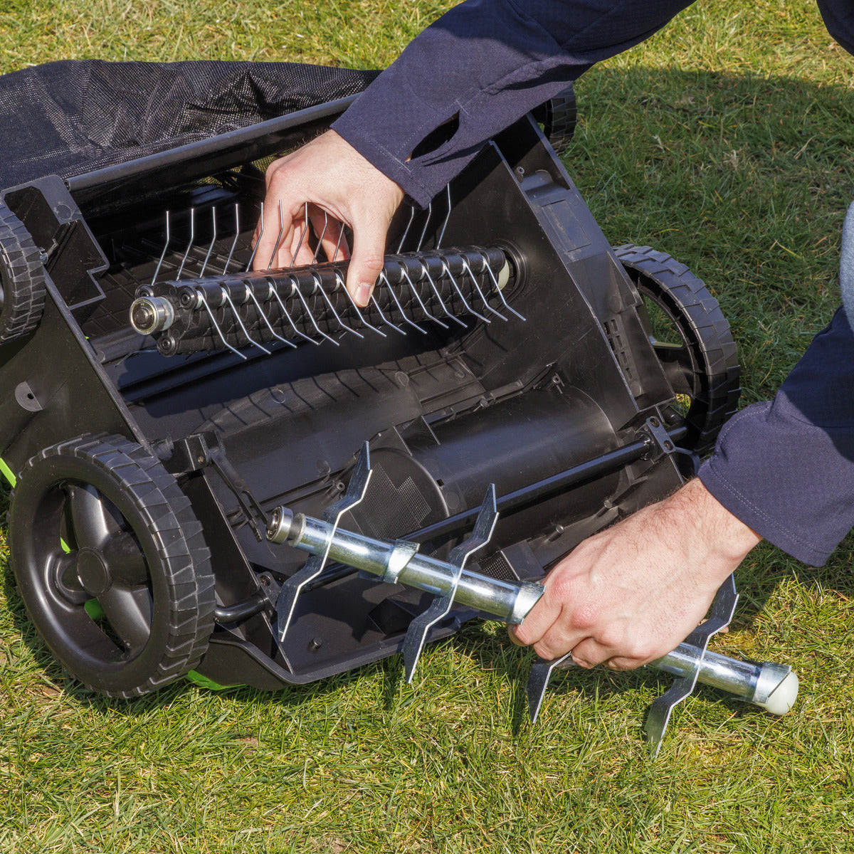 Dellonda 2-in-1 Electric Scarifier & Rake 1500W/230V DG216