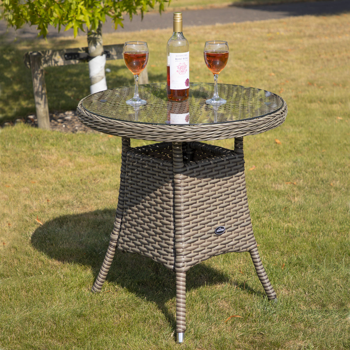 Dellonda Chester Rattan Wicker Round Outdoor Table with Tempered Glass Top DG65