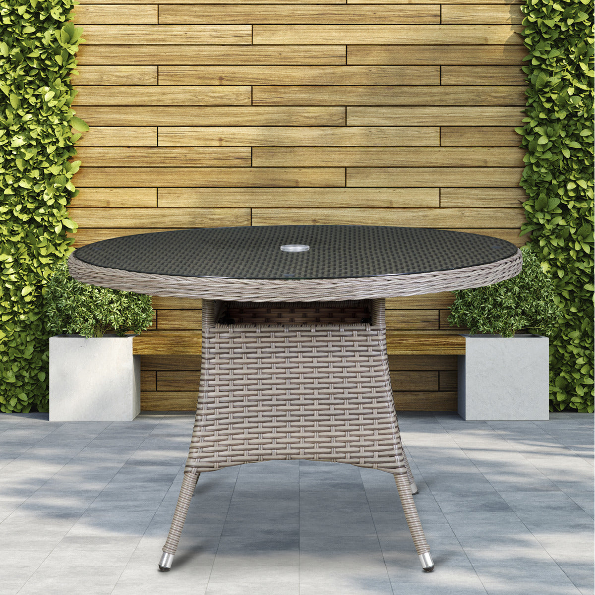 Dellonda Chester Rattan Wicker Round Outdoor Dining Table with Tempered Glass Top DG66