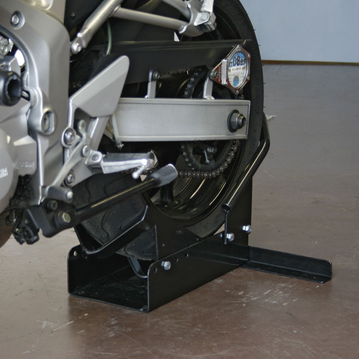 Sealey Motorcycle Rear Wheel Chock - Image 4
