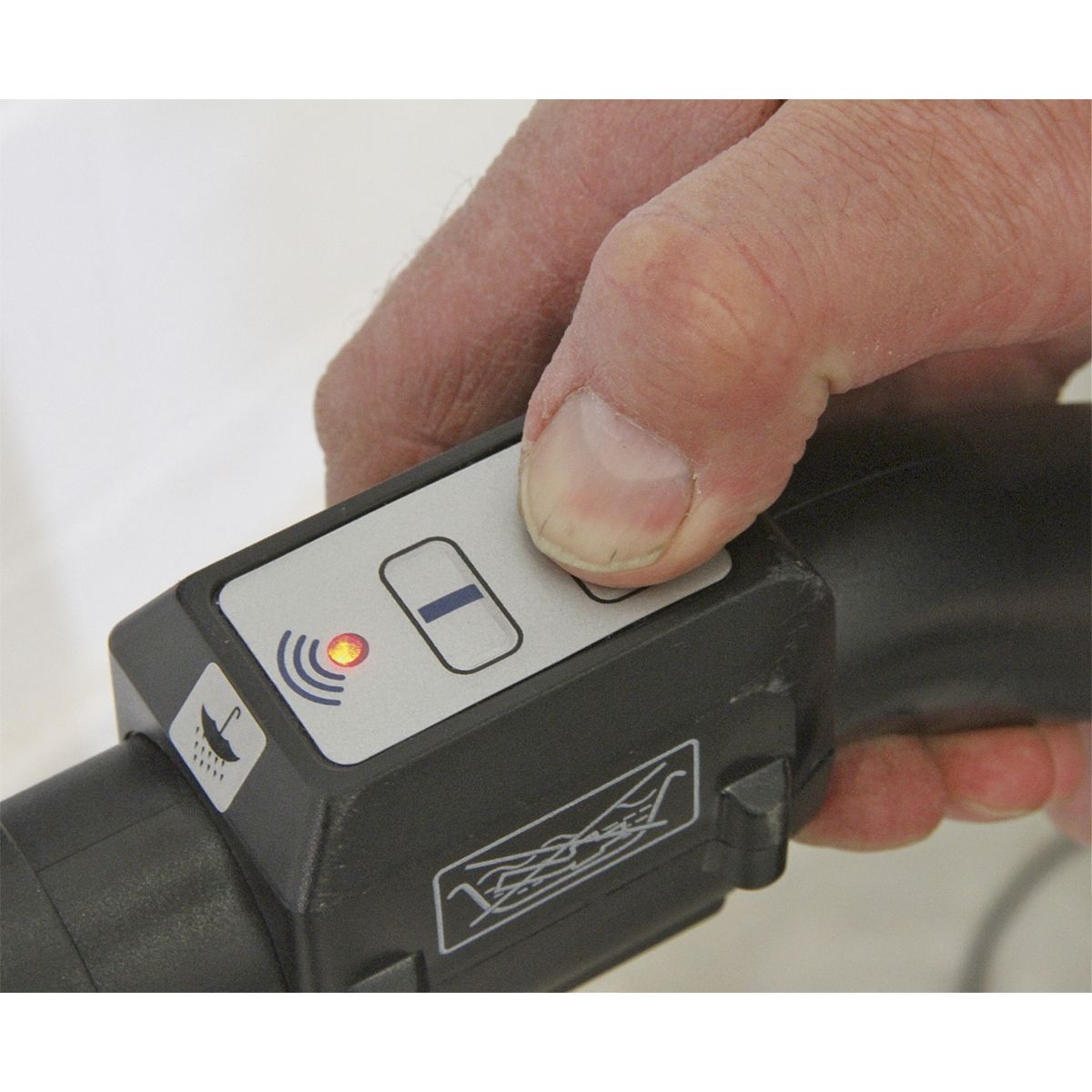 Sealey Garage Vacuum with Remote Control 1500W - Wall Mounting - Image 9