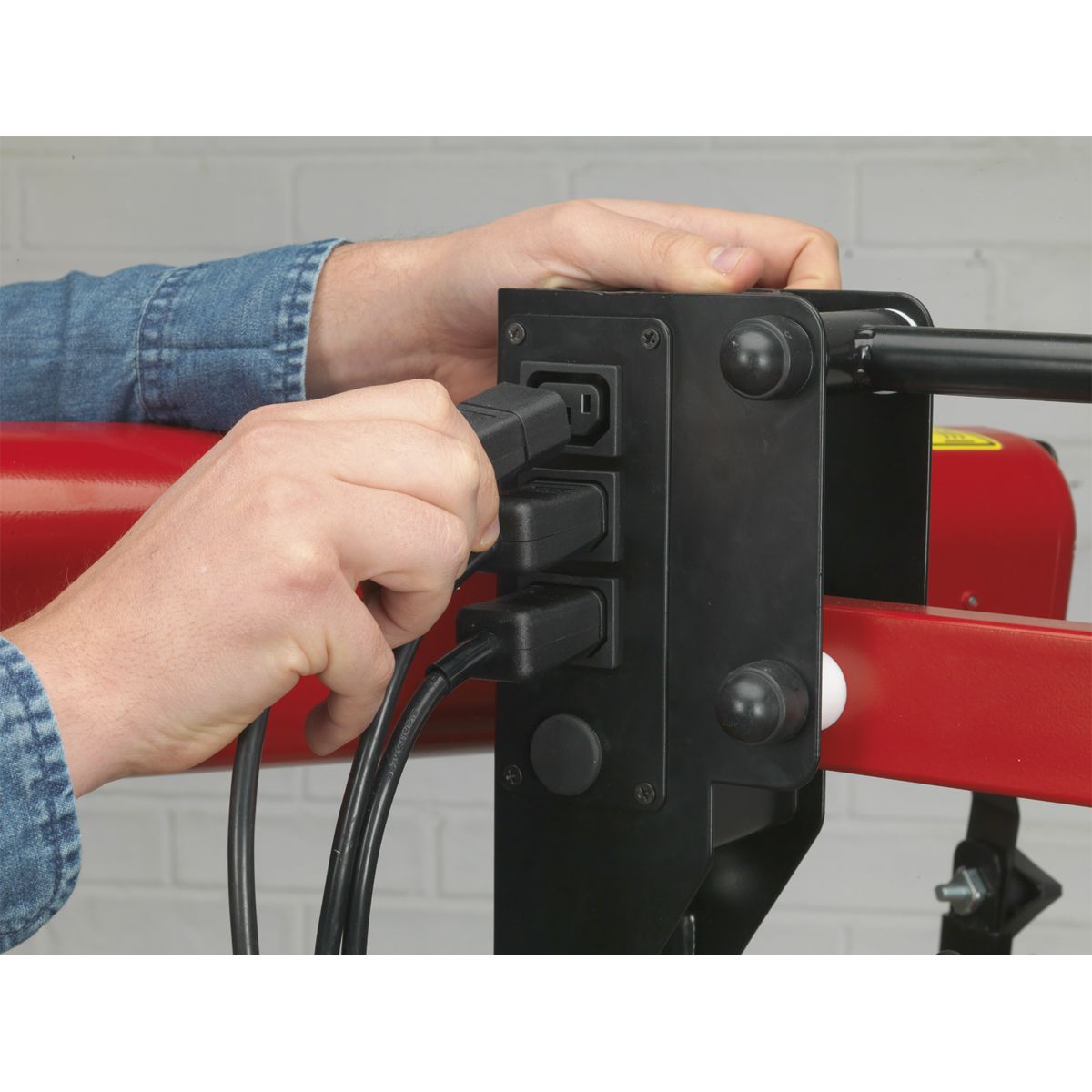 Sealey Infrared Short Wave Panel Dryer 3000W - Image 2