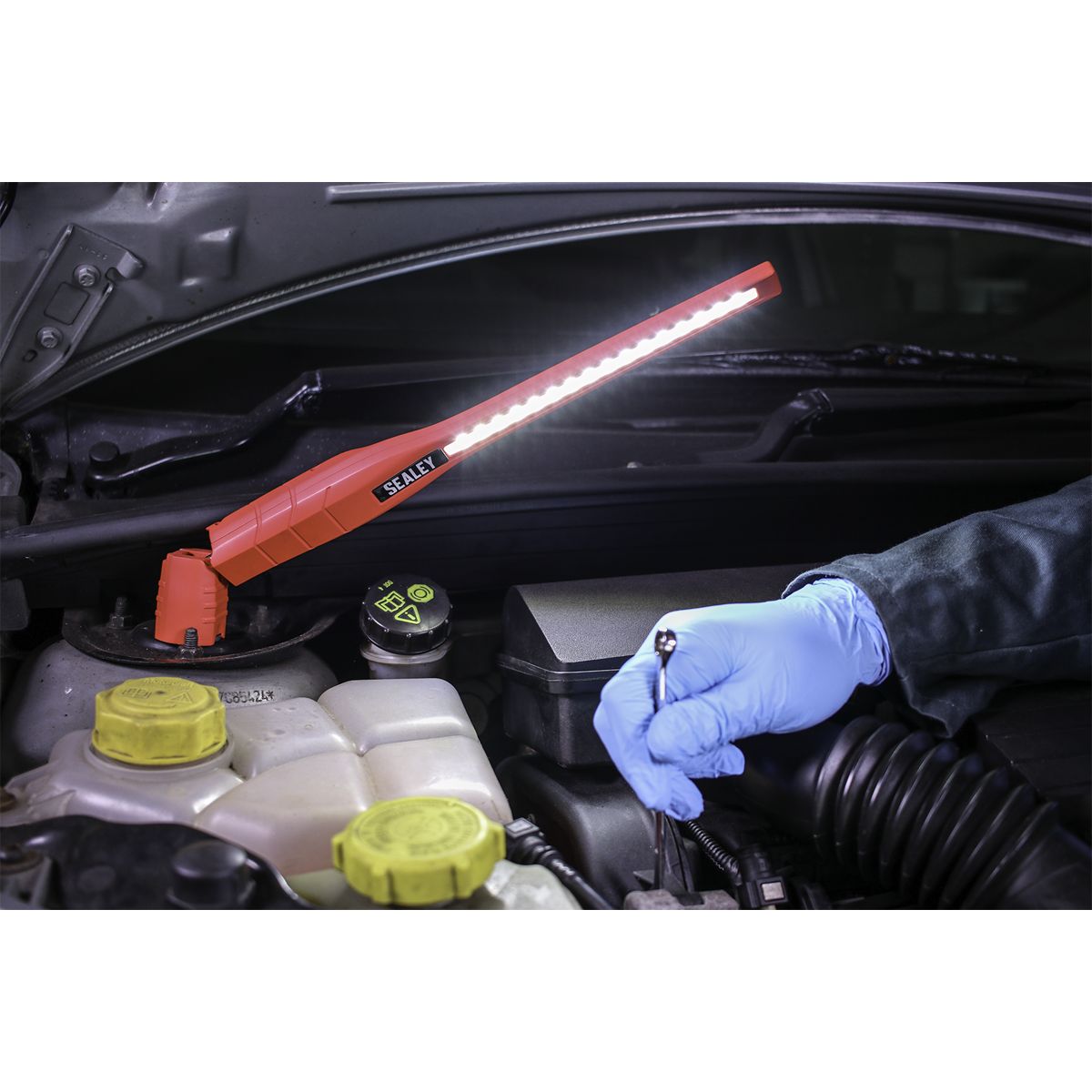Sealey Rechargeable 360¬∞ Slim Inspection Light 8W & 1W SMD LED - Red - Image 4