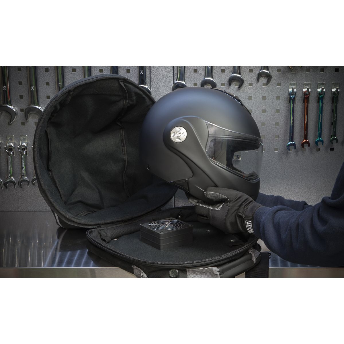 Sealey Helmet Cooling Bag - Image 6