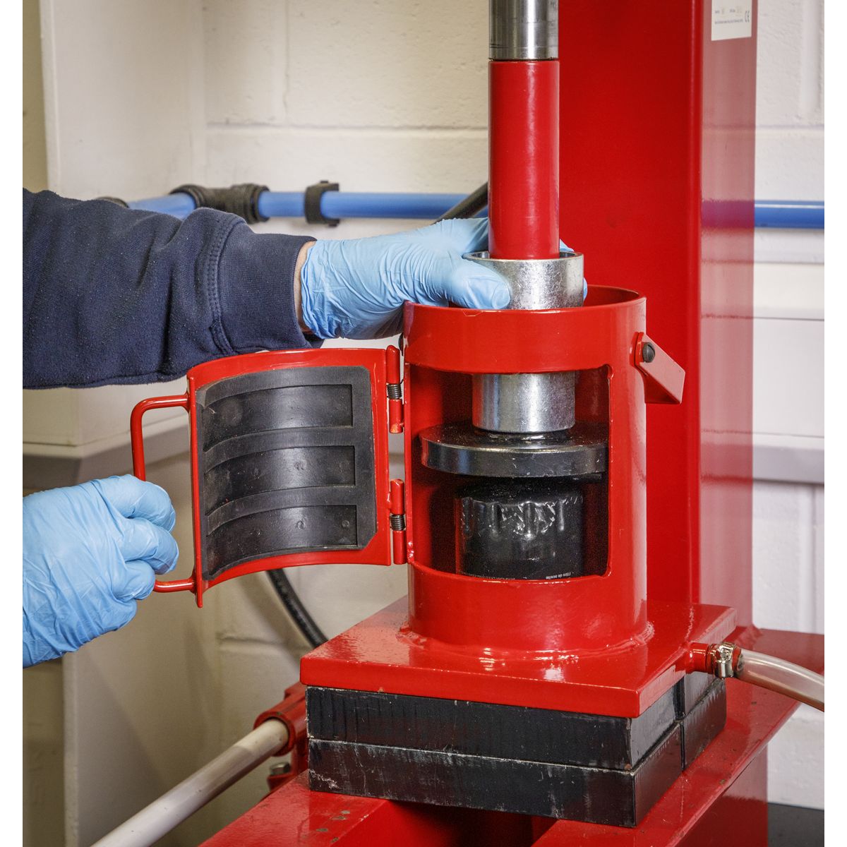 Sealey Oil Filter Crushing Unit - Image 3