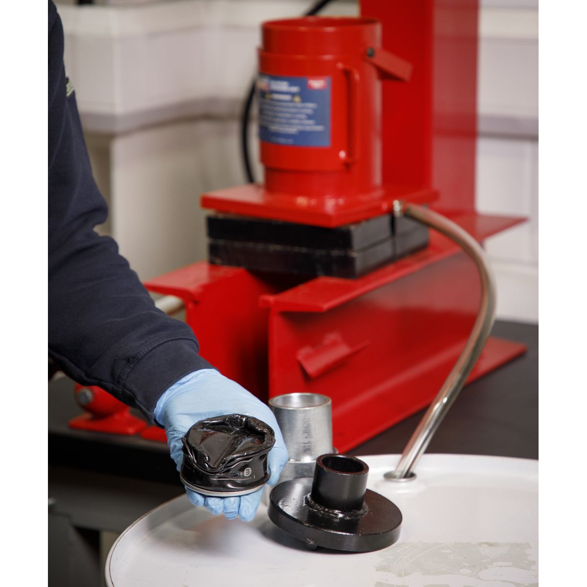 Sealey Oil Filter Crushing Unit - Image 6