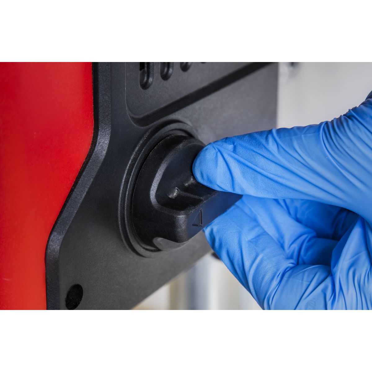 Sealey Bench Mounting Pillar Drill with Digital Display & Laser Guide 720W - Image 3