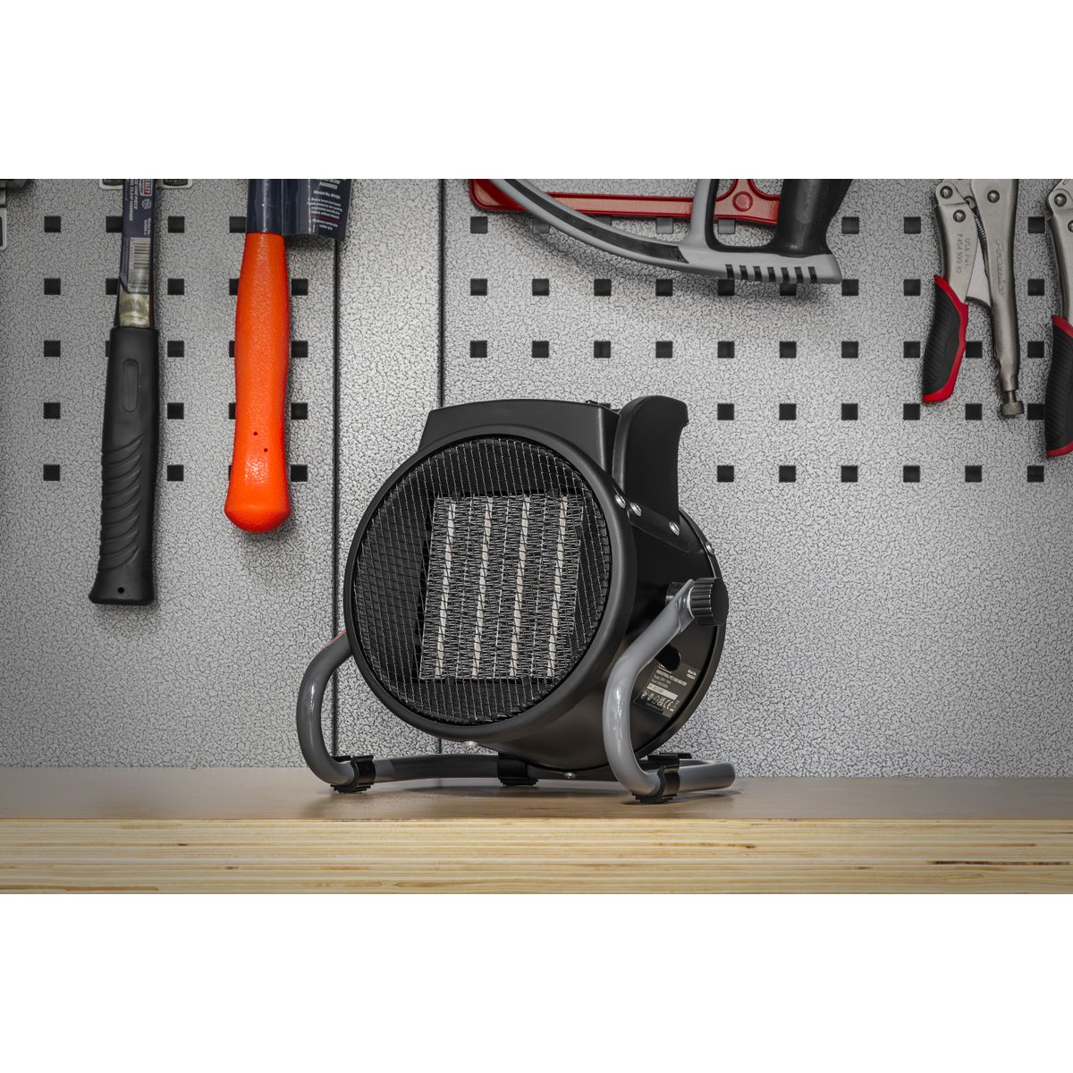 Sealey Industrial PTC Fan Heater 2000W/230V - Image 4