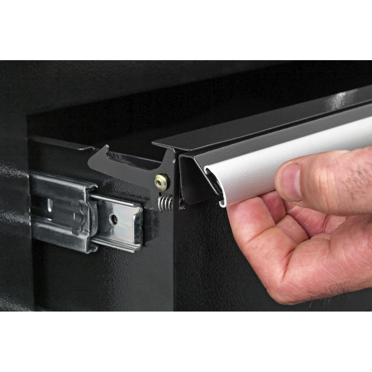 Sealey Premier Heavy-Duty Rollcab 11 Drawer Extra-Wide 1430mm - Black - Image 7