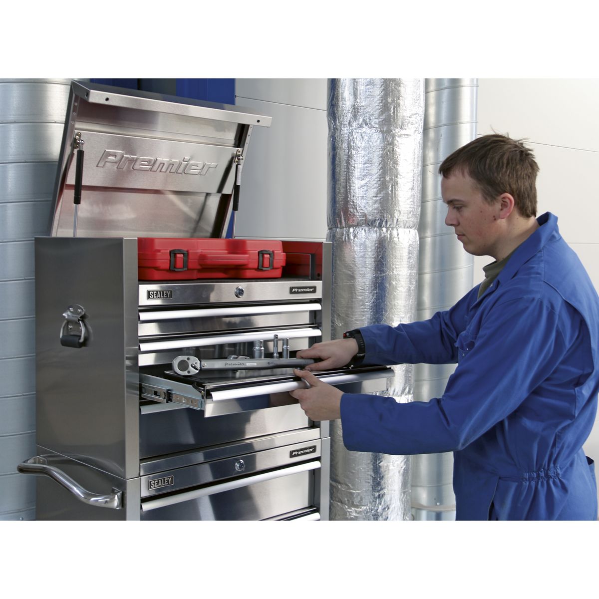 Sealey Premier Heavy-Duty Topchest 4 Drawer 675mm - Stainless Steel - Image 6
