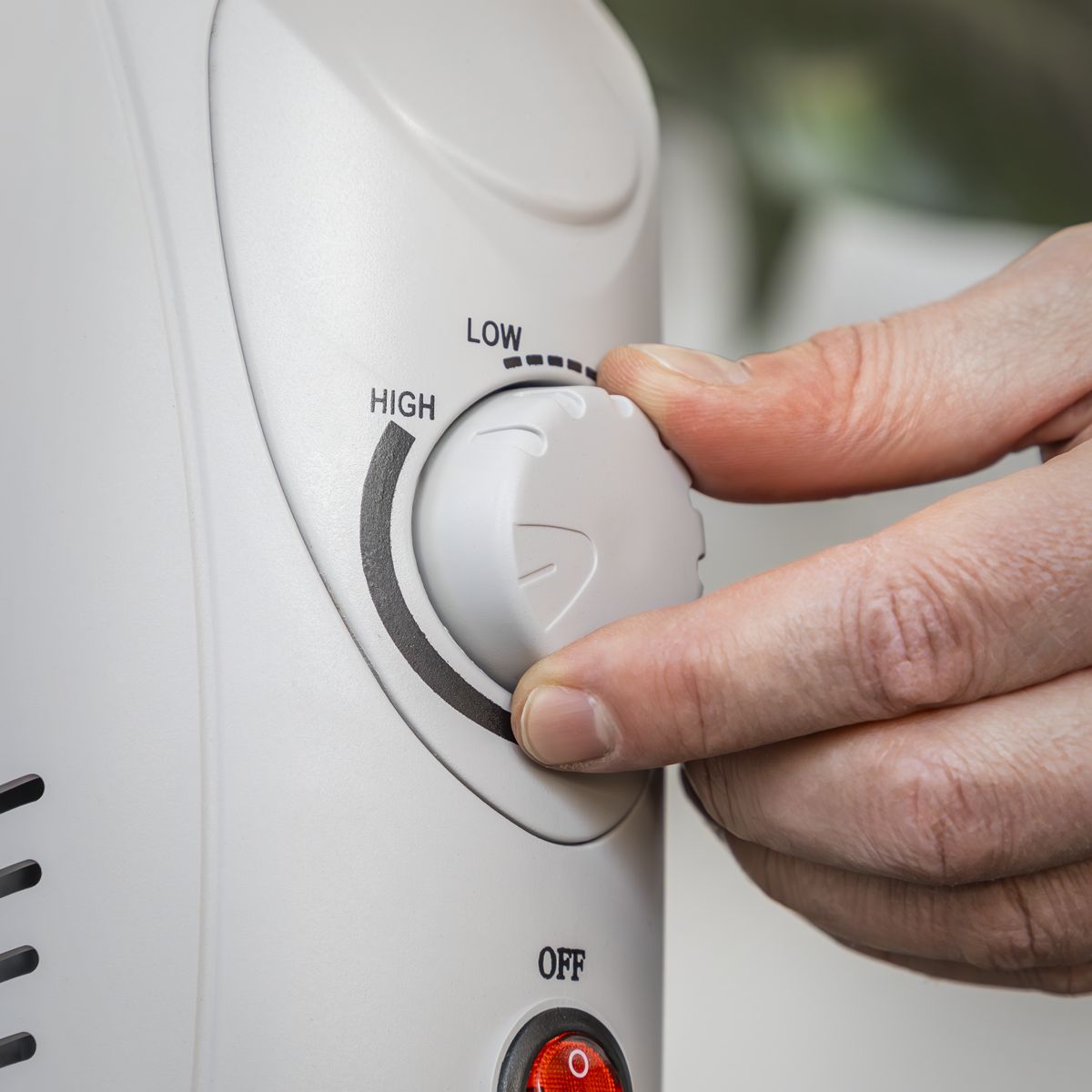 Sealey 6-Element Oil-Filled Mini Radiator 800W/230V - Image 2