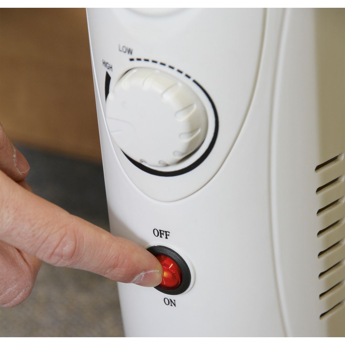 Sealey 6-Element Oil-Filled Mini Radiator 800W/230V - Image 10