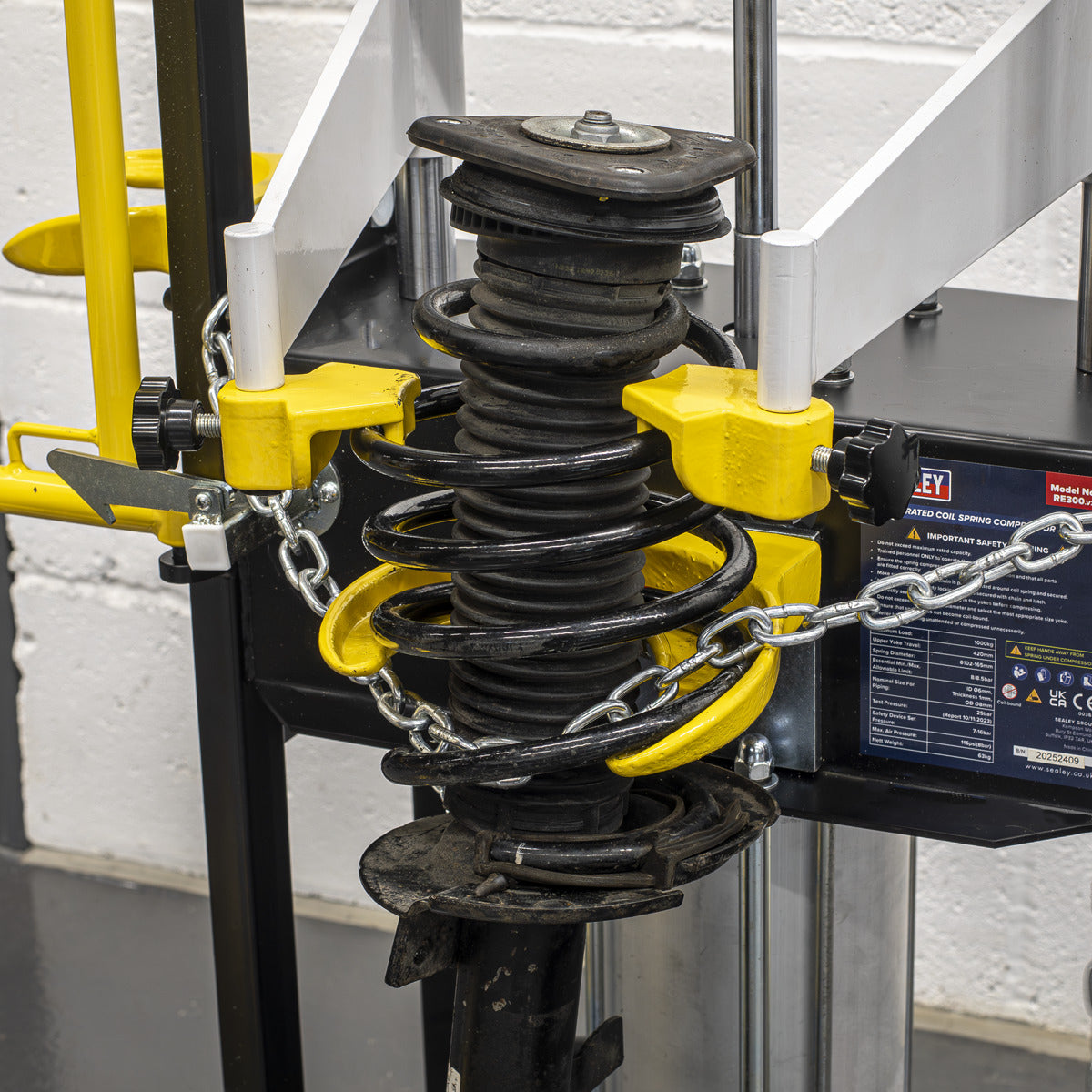 Sealey Air Operated Coil Spring Compressor 1000kg RE300