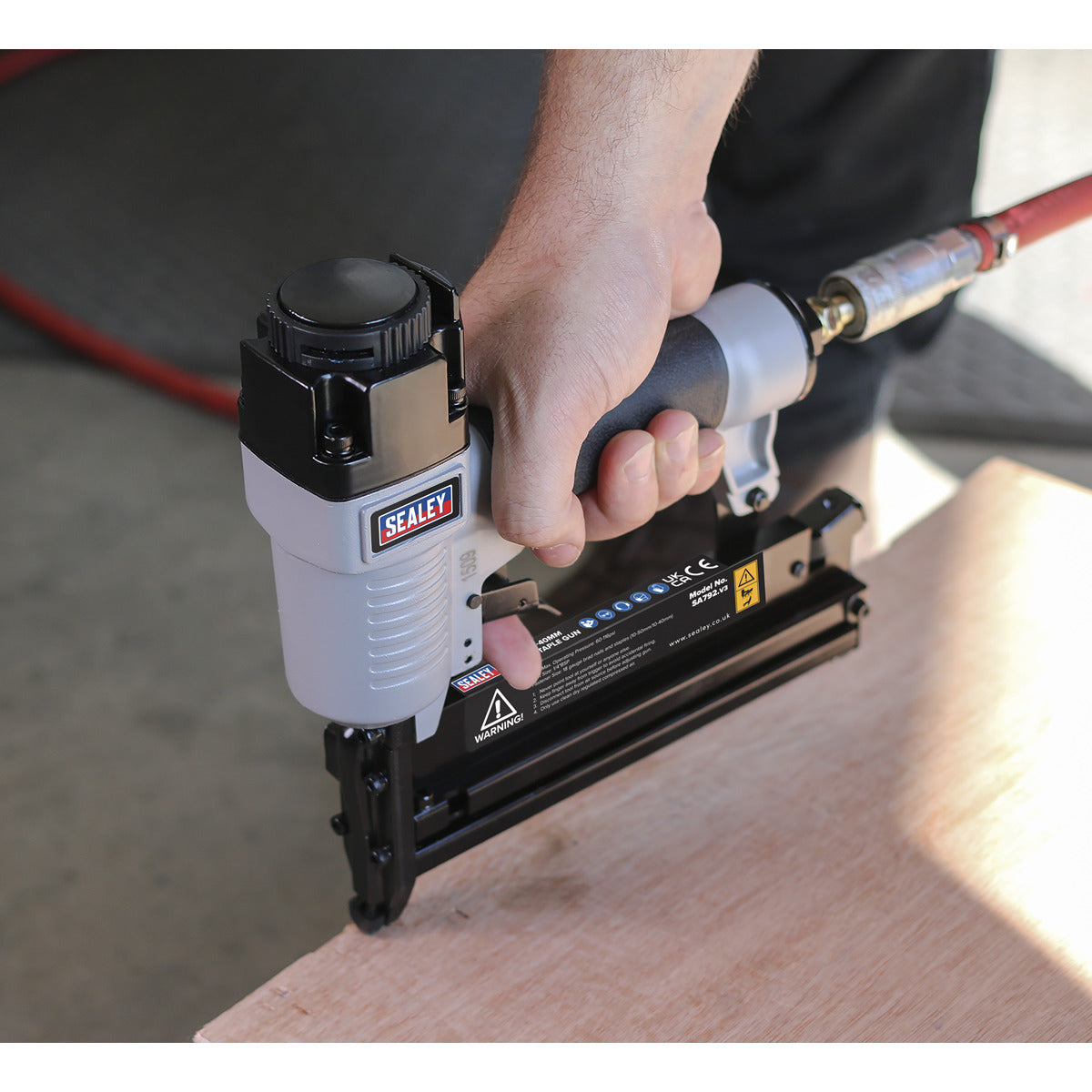 Sealey Air Nail/Staple Gun 10-50mm/10-40mm Capacity SA792