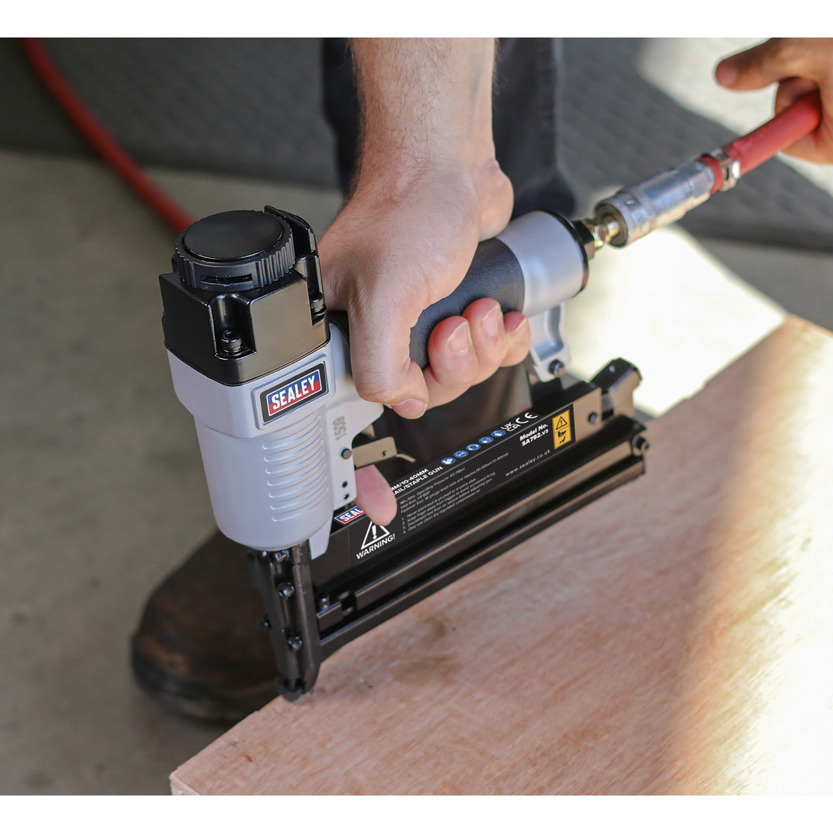 Sealey Air Nail/Staple Gun 10-50mm/10-40mm Capacity SA792