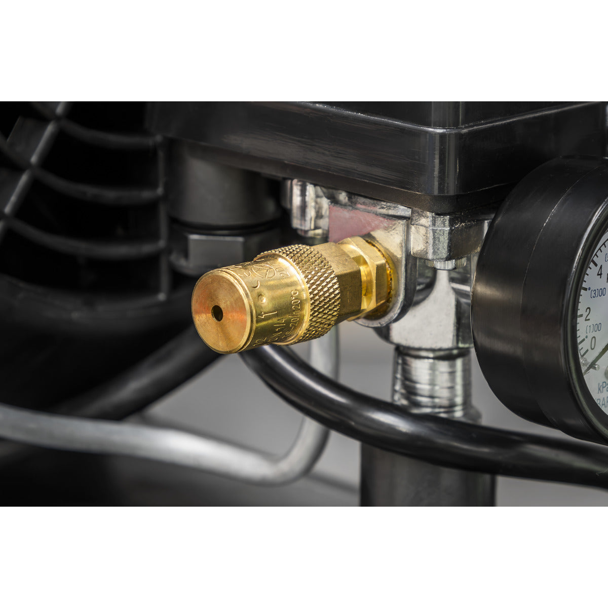 Sealey 100L Direct Drive V-Twin Air Compressor 3hp with Air Accessory Kit SAC10030VEKIT