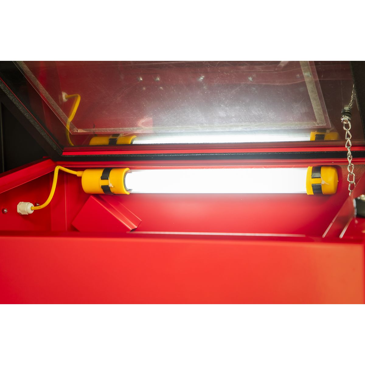 Sealey Shot Blasting Cabinet with Gun 640 x 490 x 490mm - Image 3