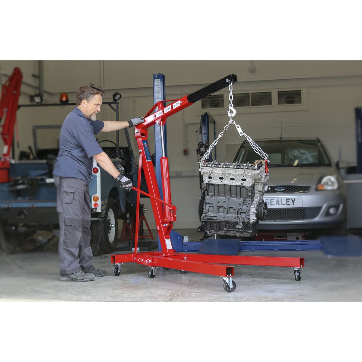Sealey Knock-Down Type Folding Crane 1 Tonne - Image 2