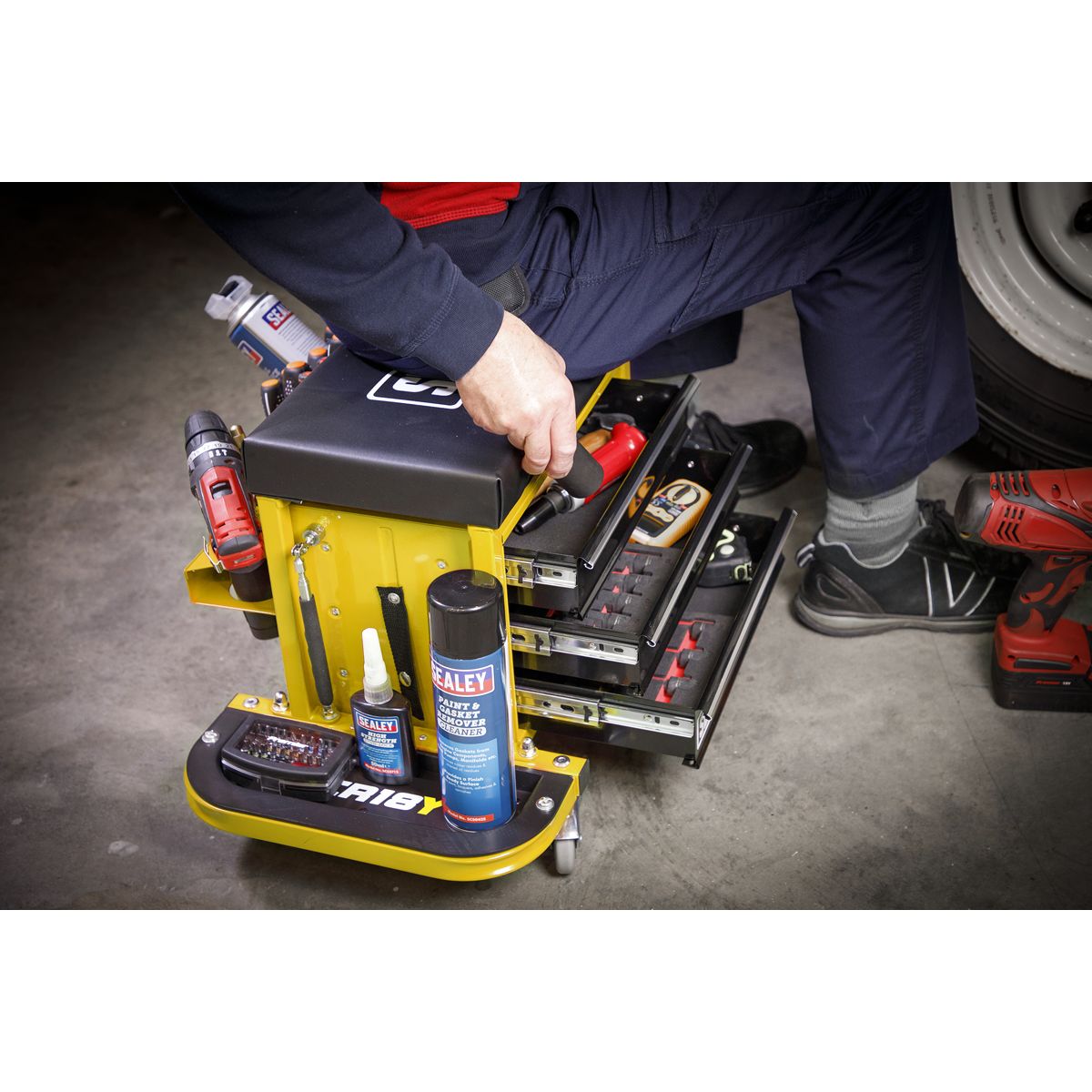 Sealey Mechanic's Utility Seat & Toolbox - Yellow - Image 6