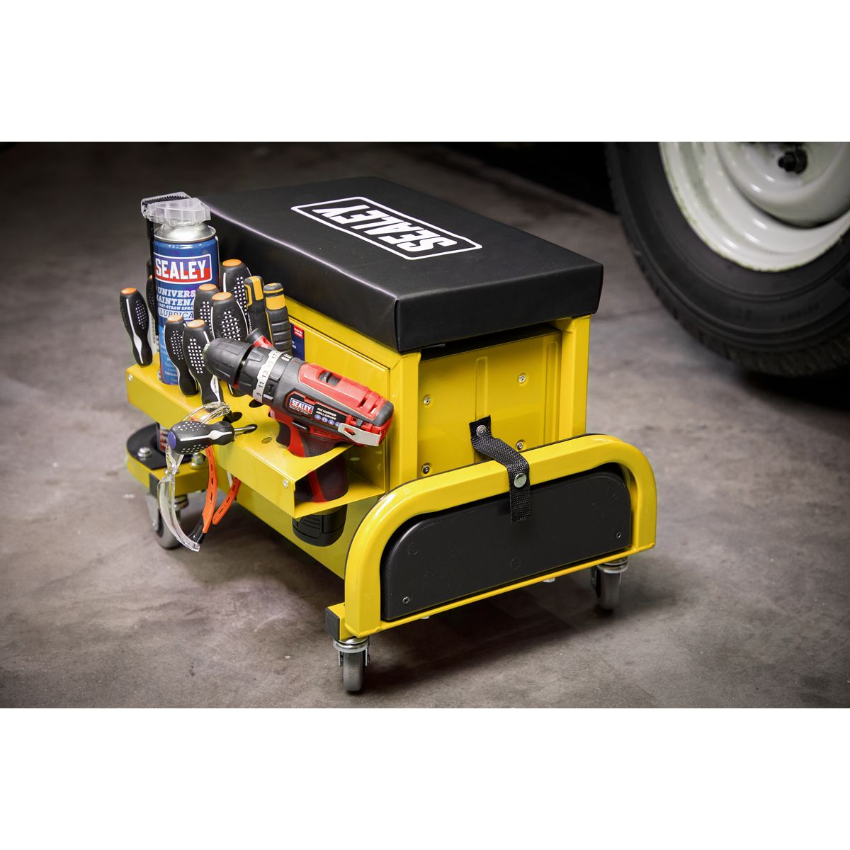 Sealey Mechanic's Utility Seat & Toolbox - Yellow - Image 9