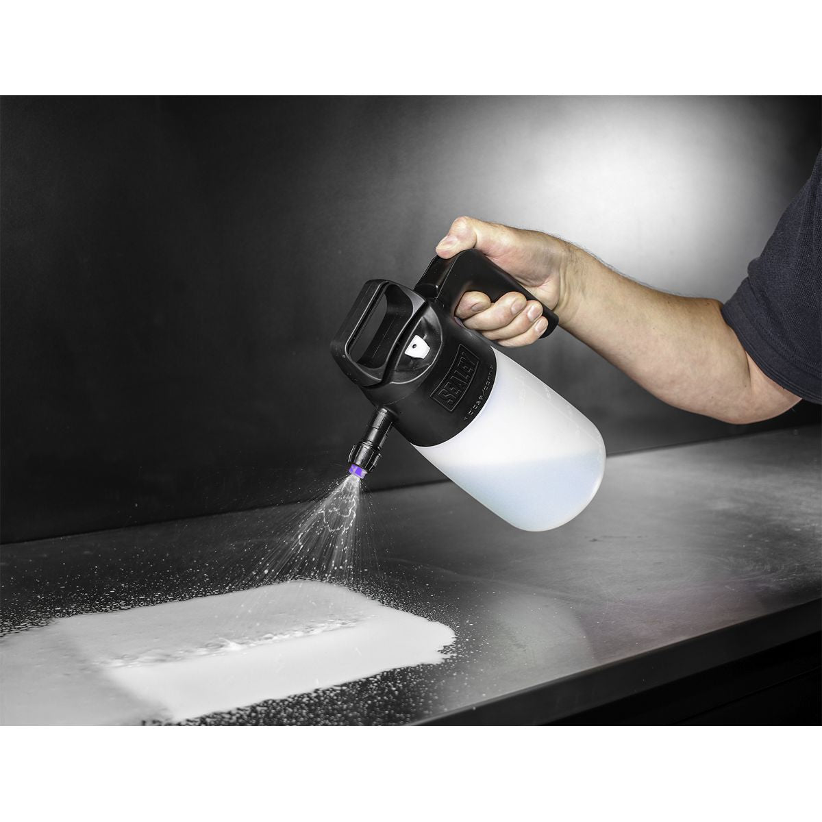Sealey Premier Snow Foaming/Maintenance Pressure Sprayer - Image 4