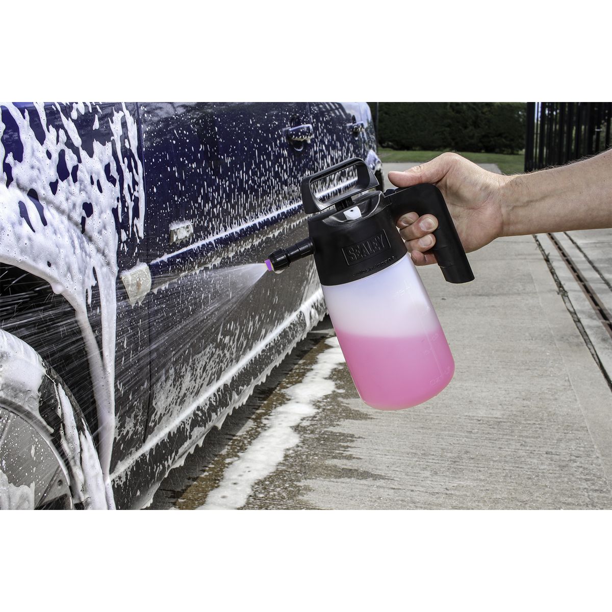Sealey Premier Snow Foaming/Maintenance Pressure Sprayer - Image 5