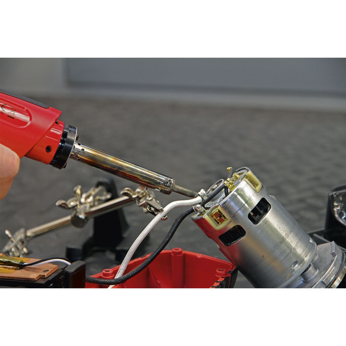 Sealey Professional Soldering Kit - Image 7