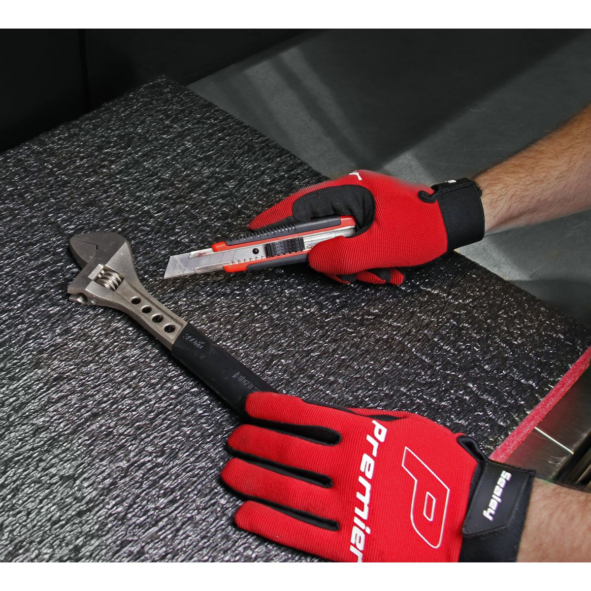 Sealey Easy Peel Shadow Foam 1200 x 550 x 30mm, Red/Black - Pack of 3 - Image 3