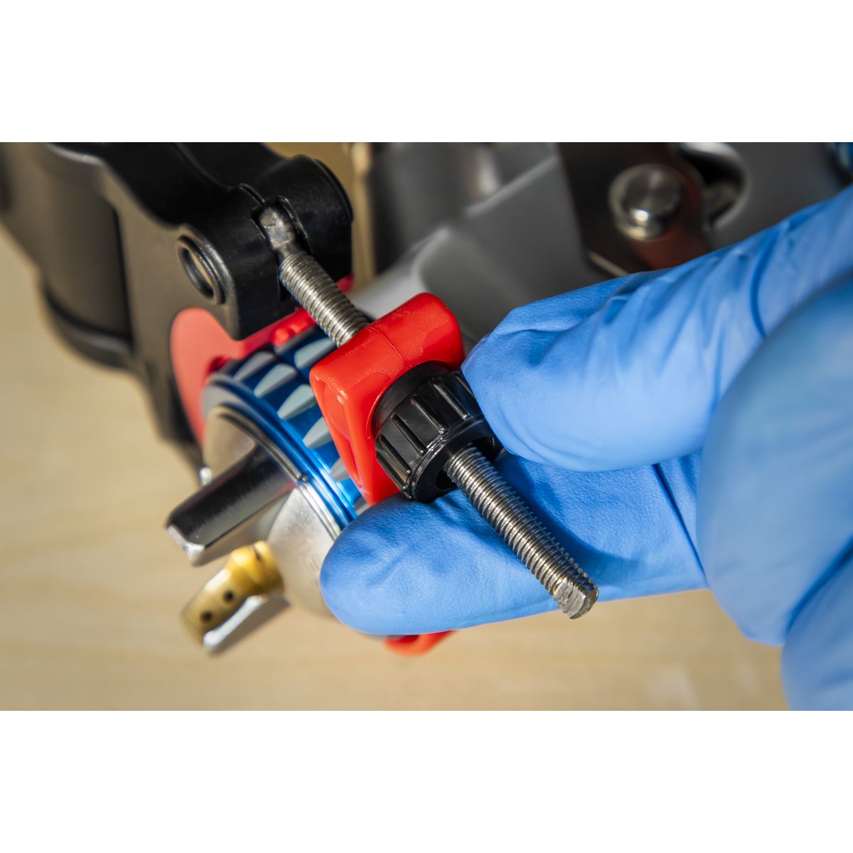 Sealey SMD LED Rechargeable Spray Gun Light 5W - Image 7