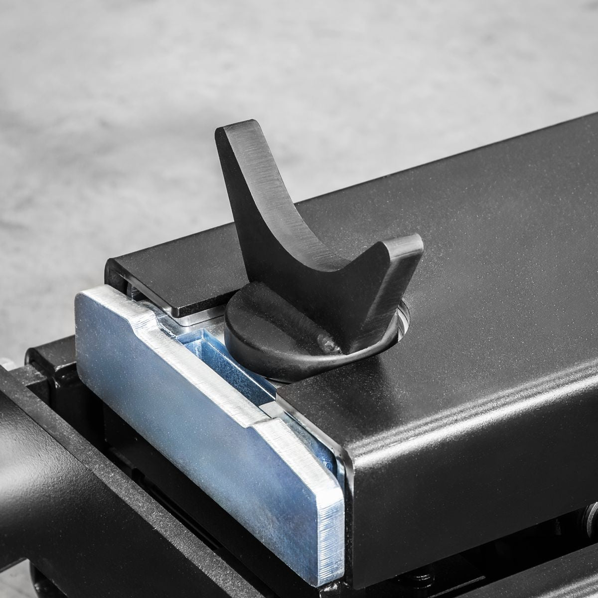 Sealey V-Adaptor for Viking Jacking Beams - Image 2