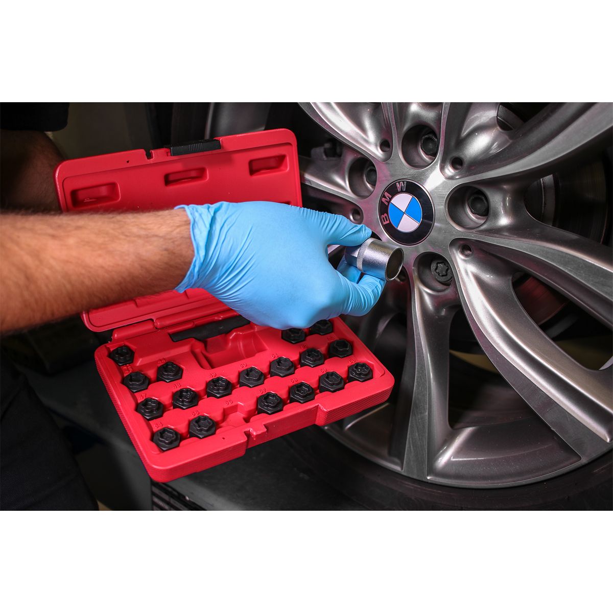 Sealey Locking Wheel Nut Key Set for BMW 22pc - Image 2