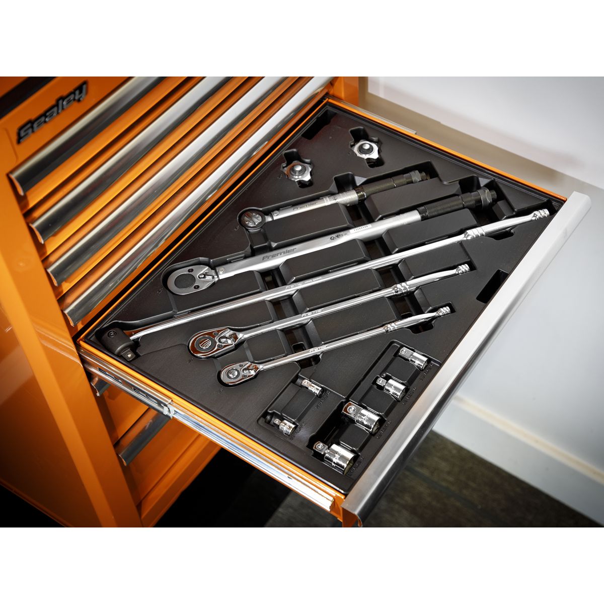 Sealey Premier Ratchet, Torque Wrench, Breaker Bar & Socket Adaptor Set with Tool Tray 13pc - Image 2