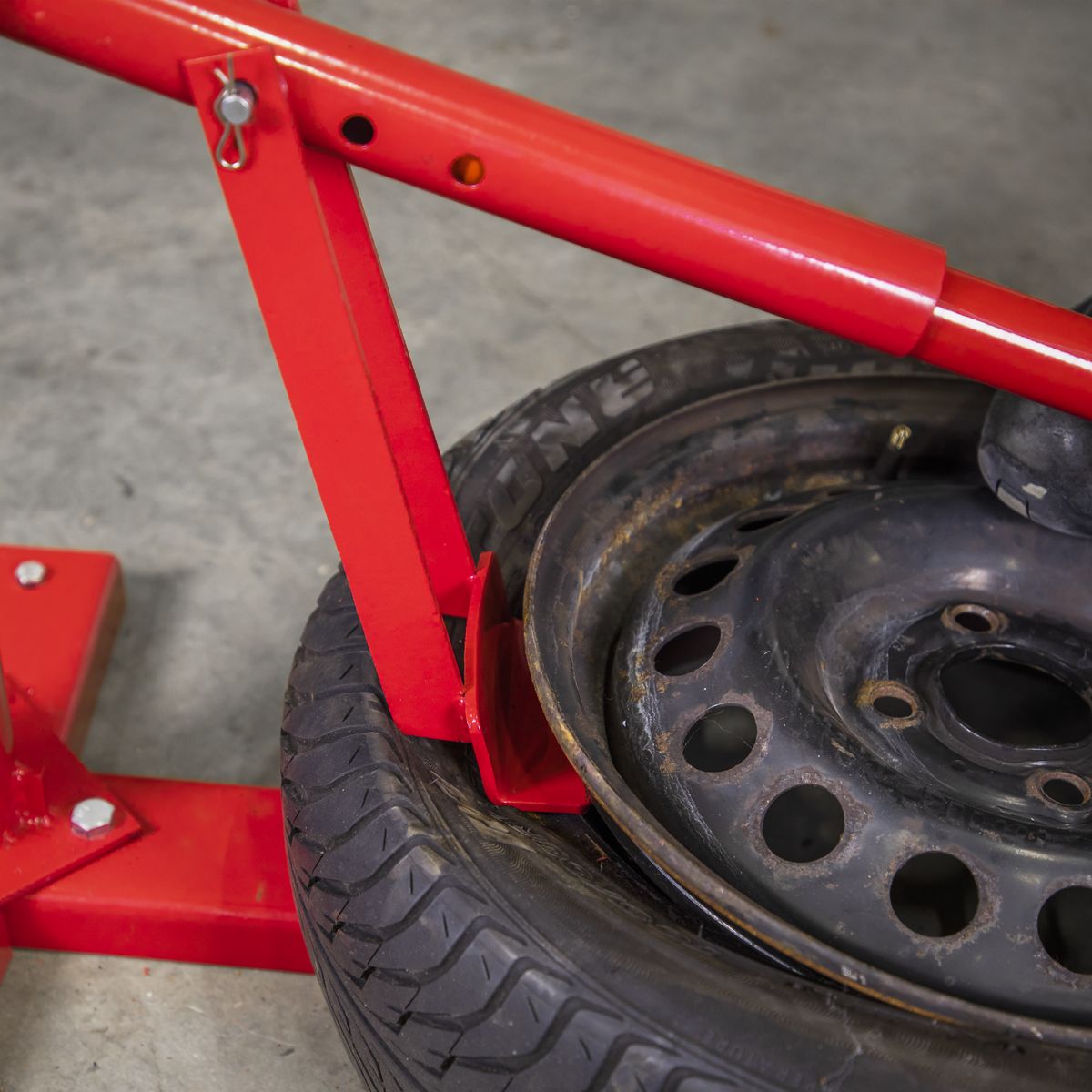 Sealey Manual Operation Tyre Changer - Image 3