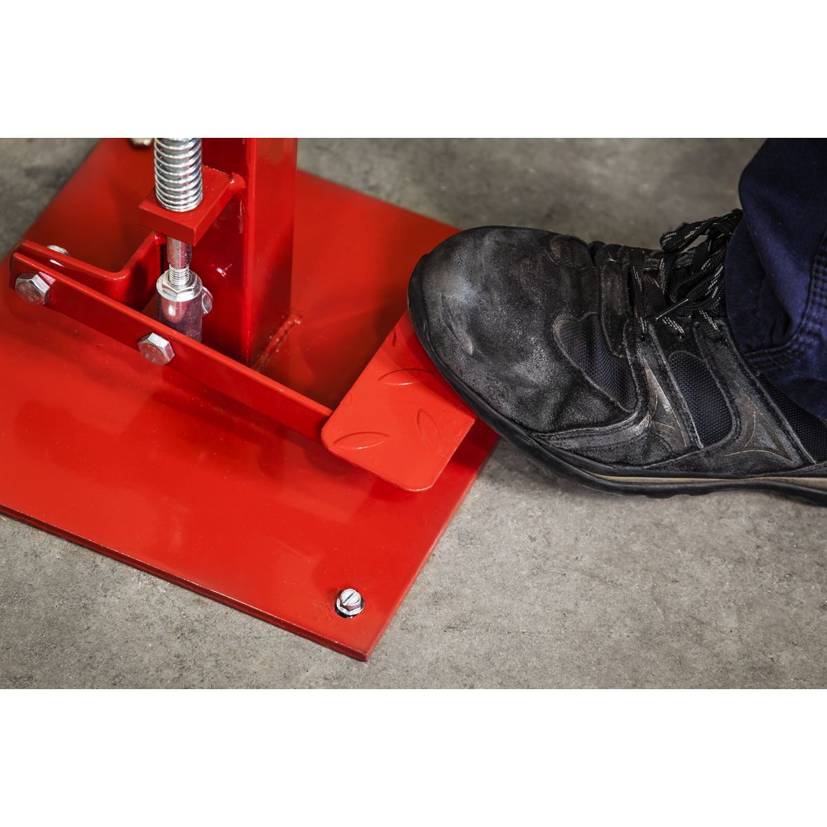 Sealey Manual Tyre Spreader with Stand - Image 2
