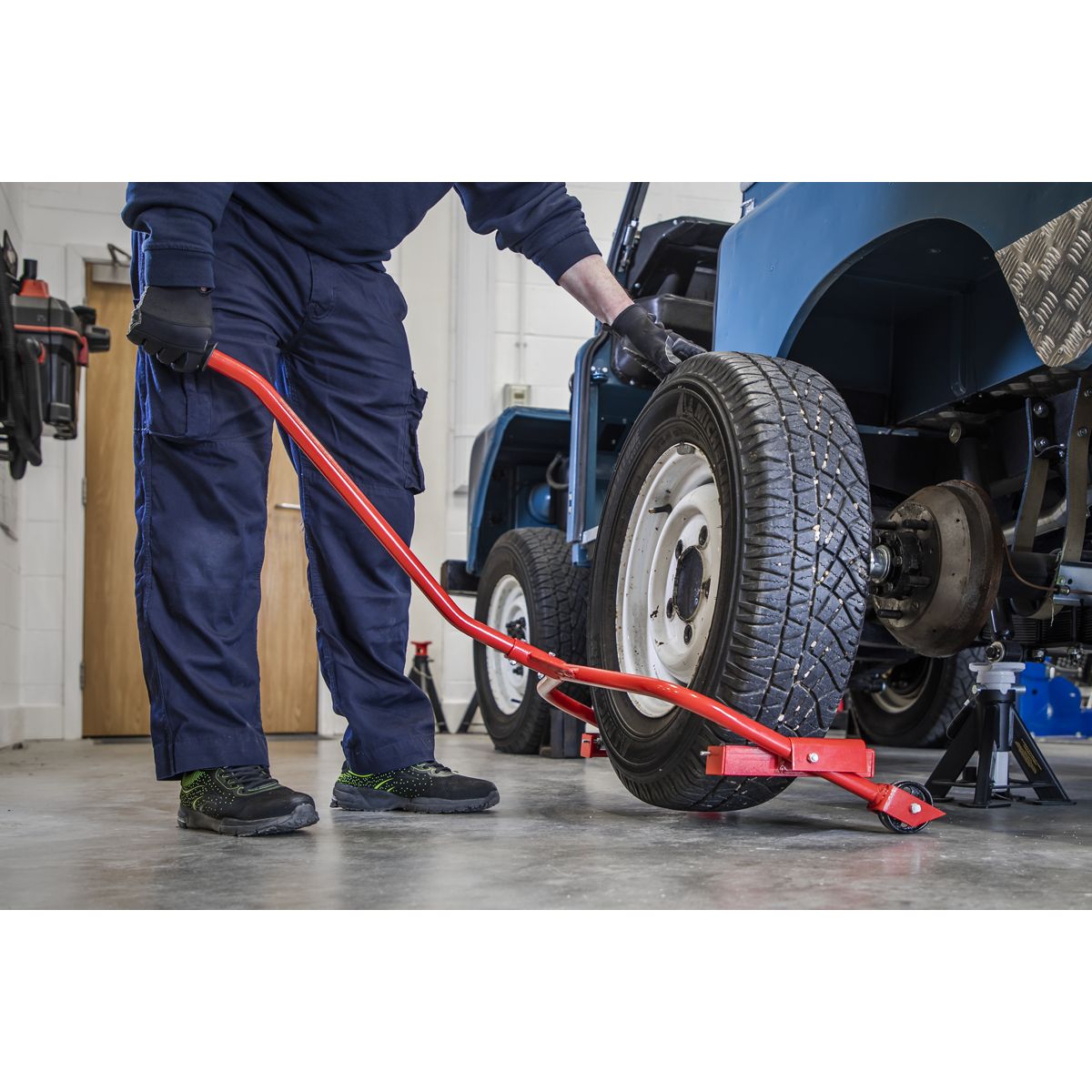 Sealey Tyre & Wheel Handling Dolly 127kg Capacity - Image 4
