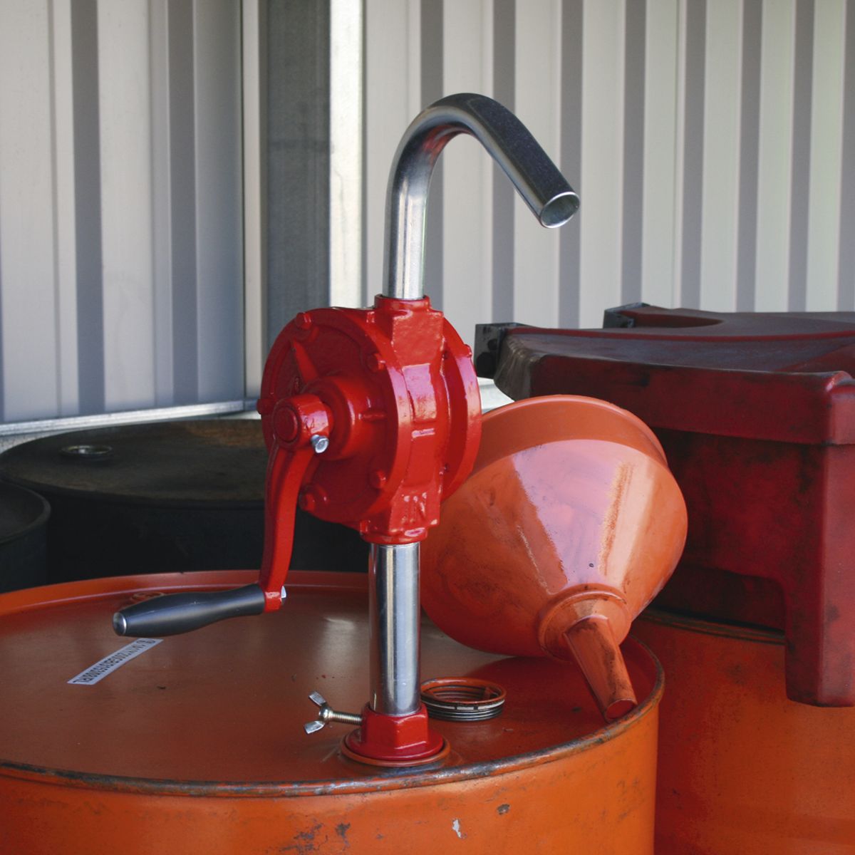 Sealey Rotary Pump for 205L Drum 0.3L/Revolution - Image 3