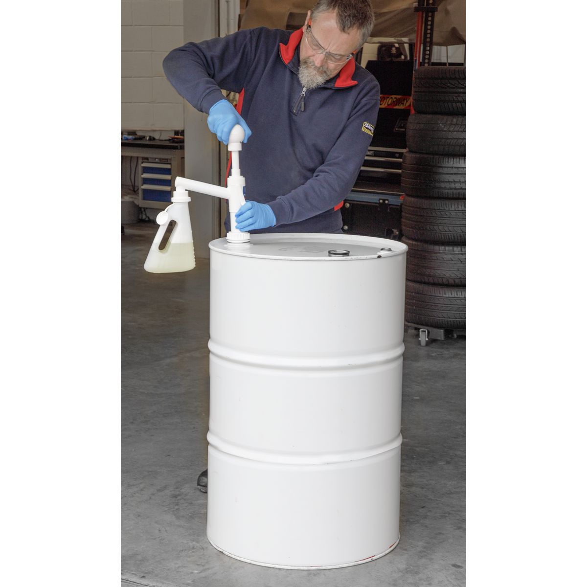 Sealey Lift Action Drum Pump with Measure Kit 205L - Image 3