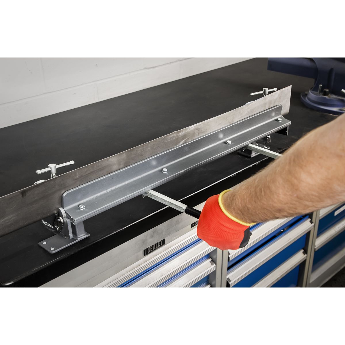Sealey Vice/Bench Mounting Sheet Metal Folder 700mm - Image 6
