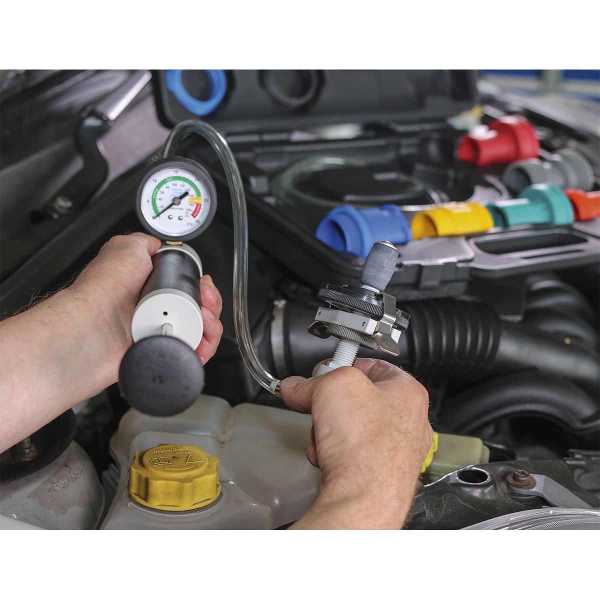 Sealey Cooling System & Cap Testing Kit - Image 2