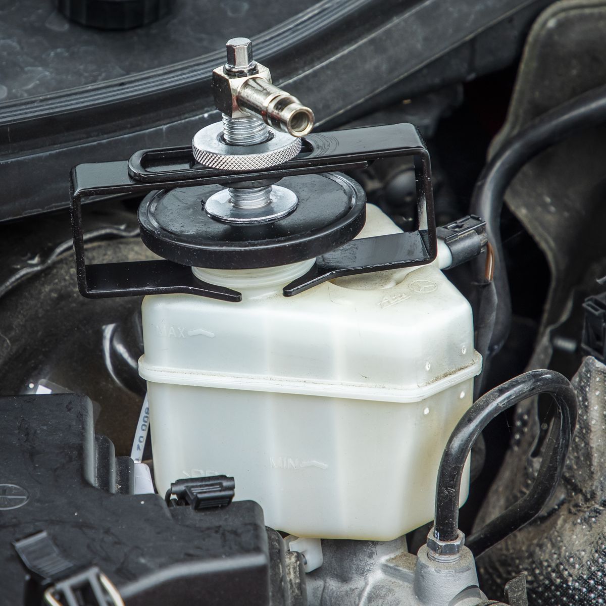 Sealey Universal Adaptor Brake & Clutch Bleeder Cap - Image 7