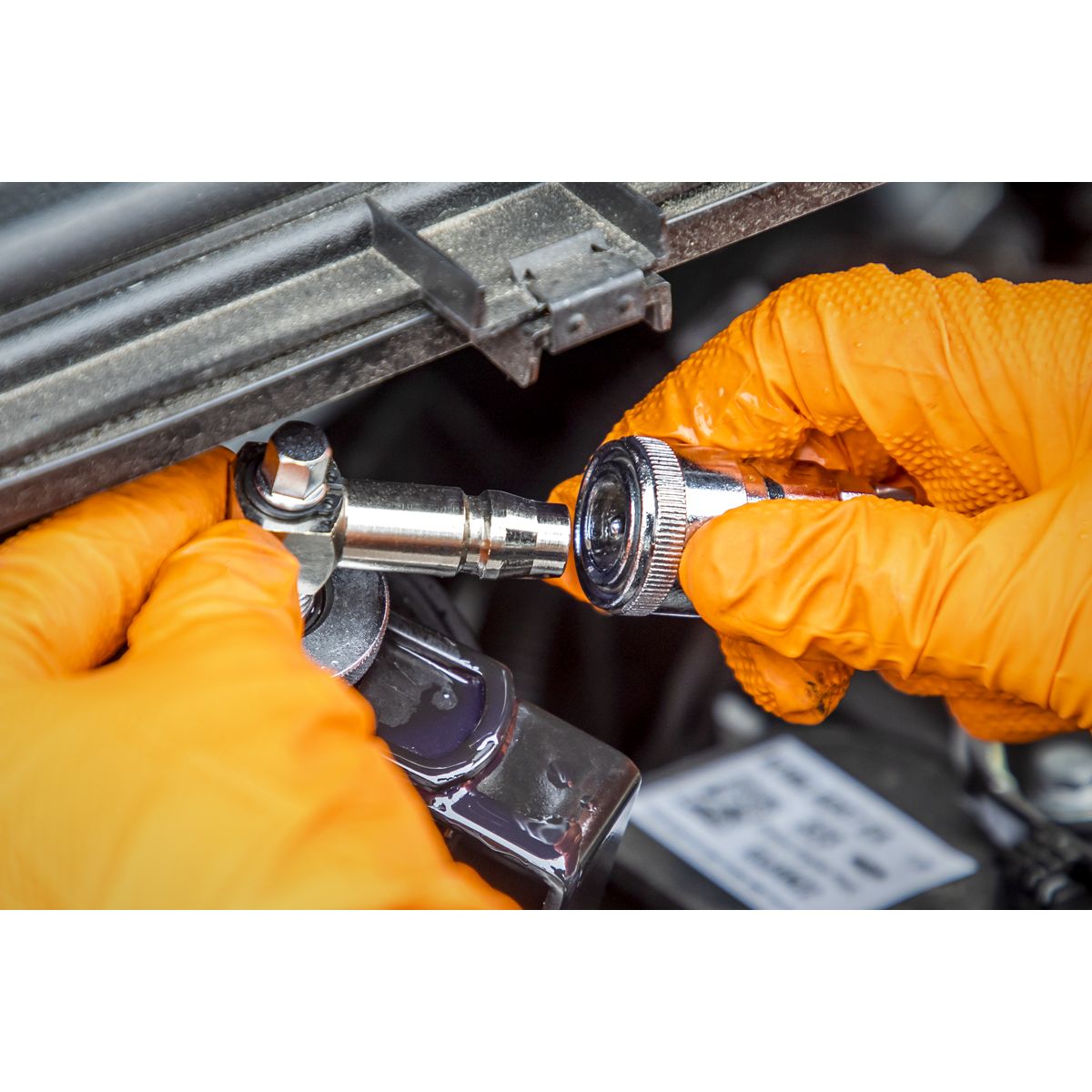Sealey Universal Adaptor Brake & Clutch Bleeder Cap - Image 9